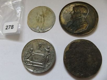 Lot de 4 médailles de Bonaparte premier consul...