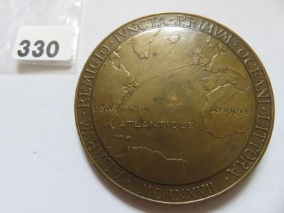 Médaille - Première traversée aérienne de...