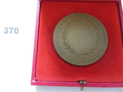 Médaille du Notariat français et de la Caisse...
