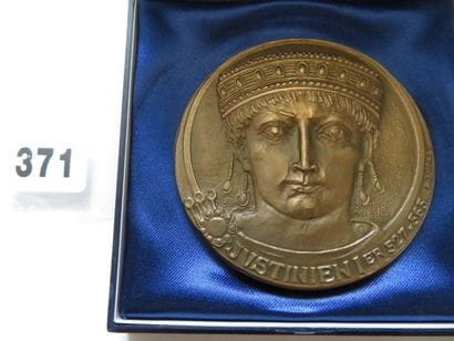 Médaille du Notariat français et de la Caisse...