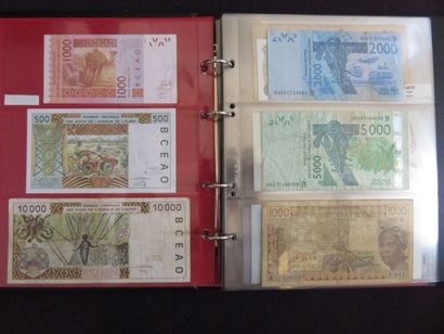 Classeur de 87 billets d'Afrique (dont 370...