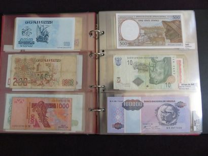 Classeur de 87 billets d'Afrique (dont 370...