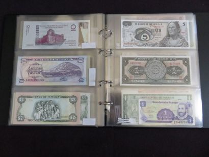 Classeur de 76 billets d'Amérique (dont 75...