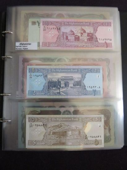 Classeur de 155 billets d'Asie (dont 16 000...
