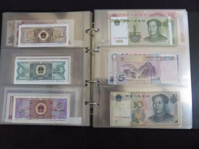 Classeur de 155 billets d'Asie (dont 16 000...