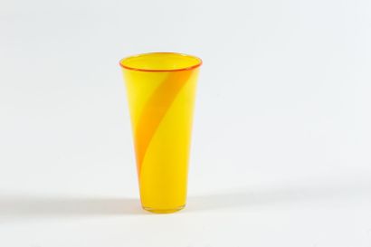 Martine DURAND GASSELIN Vase en verre soufflé...