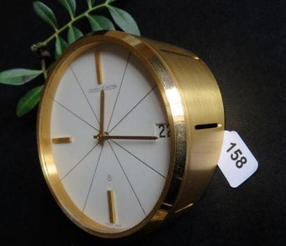 JAEGER-LECOULTRE - Vers 1960 Pendulette ronde...