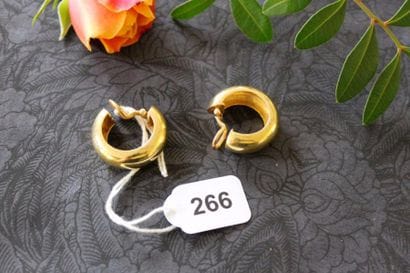 Paire de boucles d'oreilles clips or jaune...