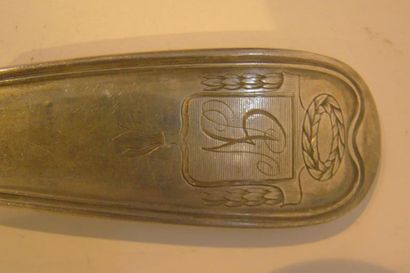 Cuiller à ragoût en argent.
Modèle à filets,...