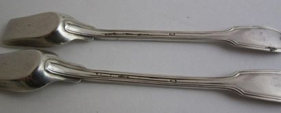 Paire de salières en argent. Le Le corps...