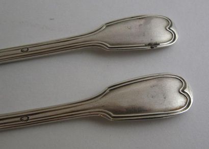 Paire de salières en argent. Le Le corps...