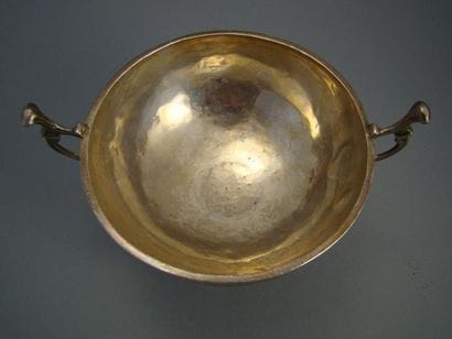 Coupe dite «bourguignonne» en argent.
Modèle...