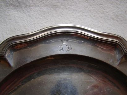 REIMS
Assiette en argent.
Modèle circulaire...