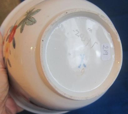 Allemagne Meissen
Bol rond à décor kakiemon...