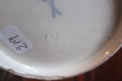 Allemagne Meissen
Bol rond à décor kakiemon...