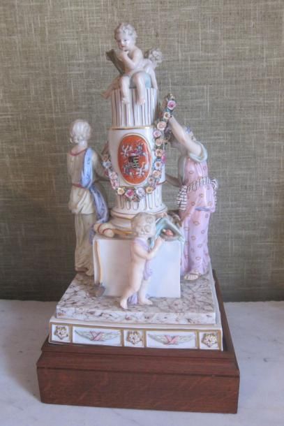 Allemagne Meissen
Groupe en porcelaine polychrome...