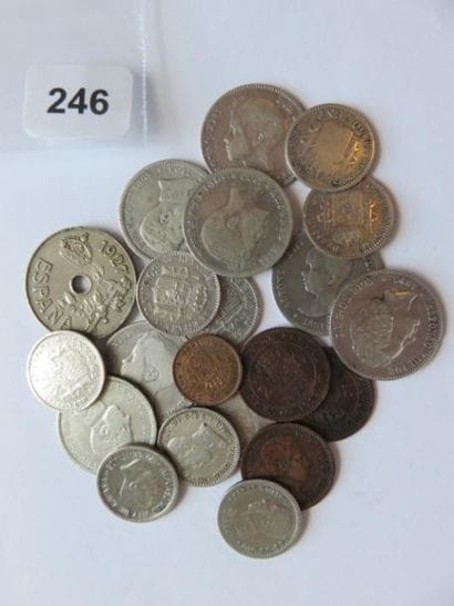 Monnaies - Espagne - Collection de 21 monnaies...