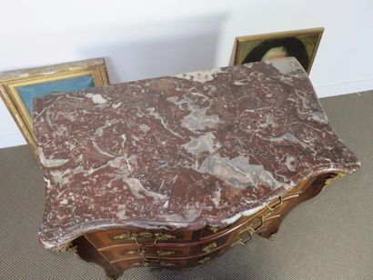 Commode en placage de palissandre en frisage,...