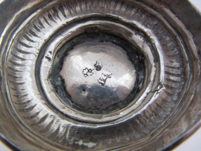 Timbale en argent. Modèle uni mouluré de...