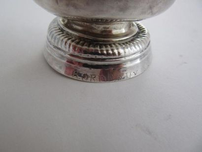 Timbale en argent. Modèle uni mouluré de...