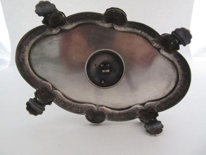Saucière en argent. Modèle en forme de navette...