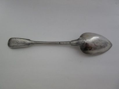 Cuiller à ragoût en argent. Modèle à filets...