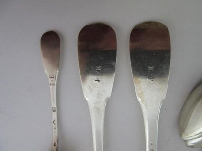 Série de dix couverts de table, dix petites...