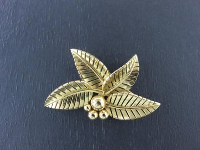 Broche or jaune 750 millièmes représentant...