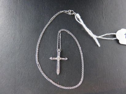 Croix et chaine maille forcat or gris 750...
