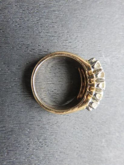 Bague or jaune 750 millièmes et platine??...