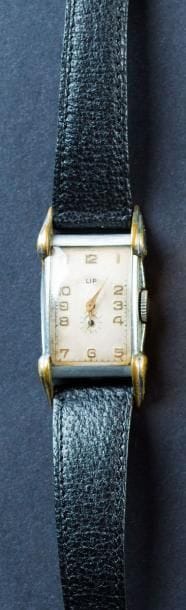 LIP Vers 1950
Montre bracelet en métal chromé,...