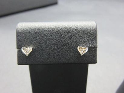 Bague solitaire or gris 750 millièmes ornée...