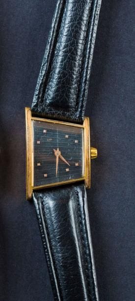 LIP vers 1961
Montre bracelet en plaqué or,...