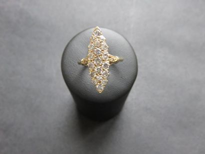 Bague or jaune et gris 750 millièmes, forme...