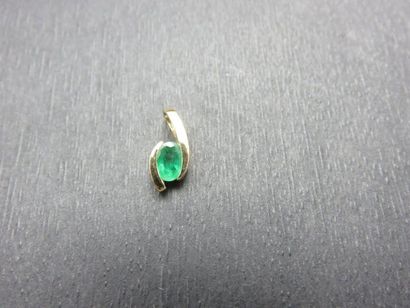 Pendentif en or jaune 750 millièmes orné...