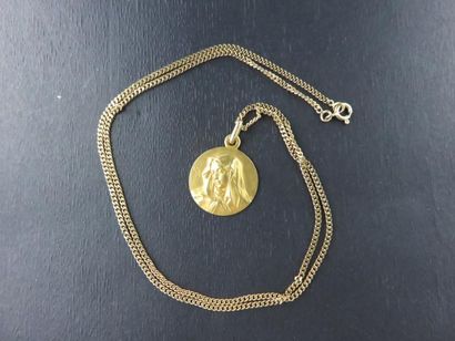 Chaîne or jaune 750 millièmes, maille gourmette...