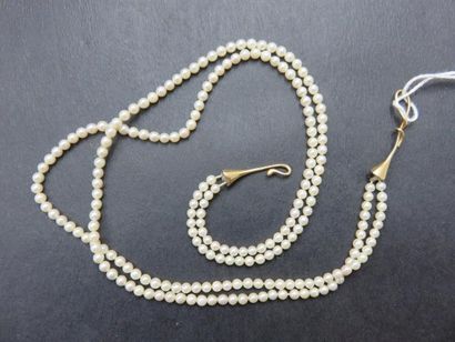 Collier double rangs composé de perles de...
