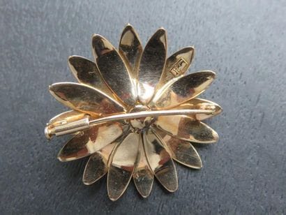 Broche florale or jaune et rose 375 millièmes...