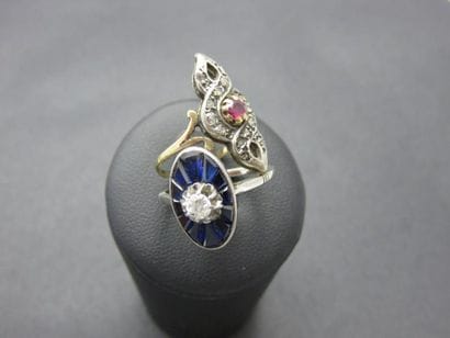 Bague des années 30, or gris 750 millièmes...
