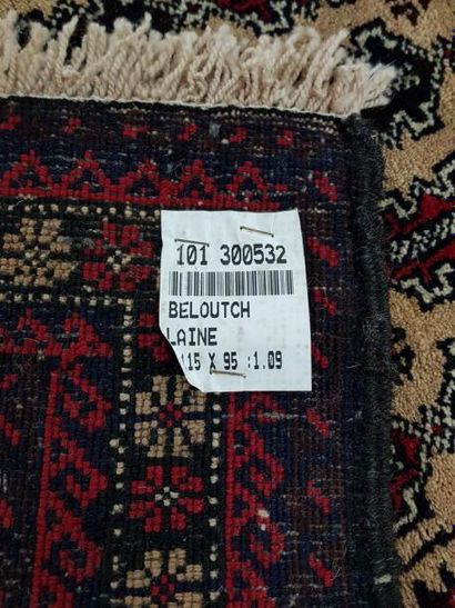 Tapis d'Iran BELOUTCH en laine points noués...