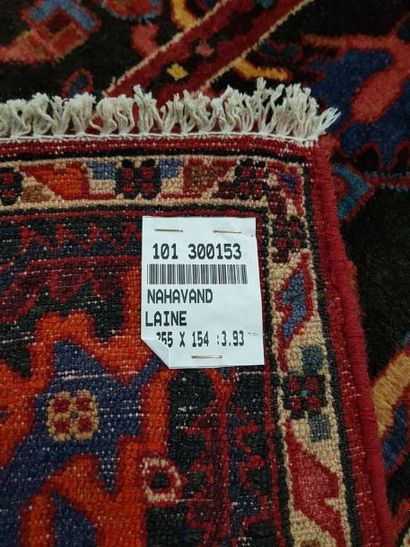 Tapis d'Iran NAHAVAND en laine points noués...