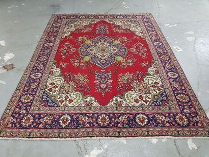 Tapis d'Iran TEBRIZ en laine points noués...
