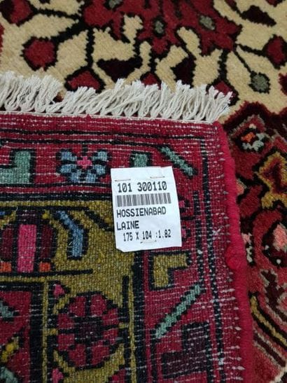 Tapis d'Iran HOSSIENABAD en laine points...
