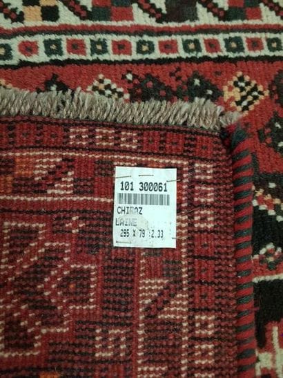 Tapis d'Iran CHIRAZ en laine points noués...