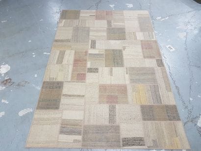 Tapis d'Iran AYNA KELIM en laine points noués...
