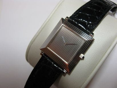 BOUCHERON
Belle montre bracelet en or gris,...