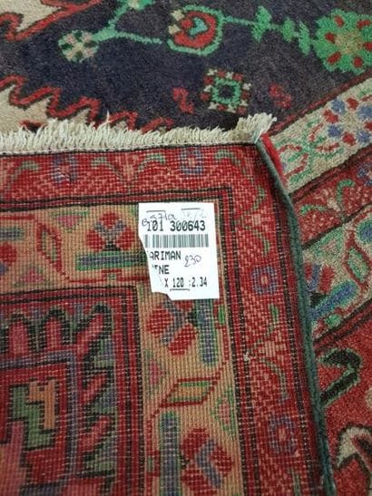 Tapis d'Iran FARIMAN en laine points noués...
