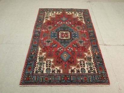 Tapis d'Iran NAHAVAND en laine points noués...