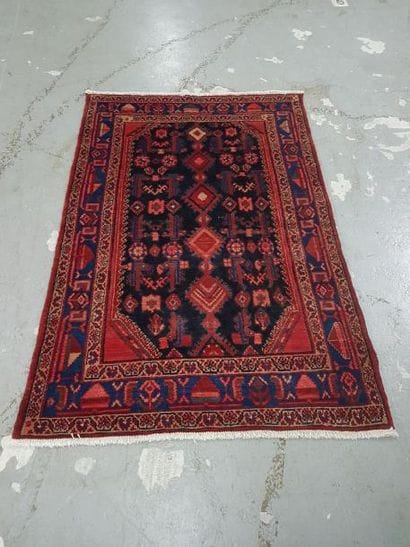 Tapis d'Iran BOROUGERD en laine points noués...