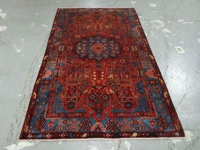 Tapis d'Iran NAHAVAND en laine points noués...